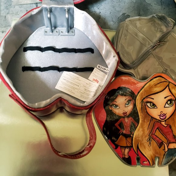 Bratt Doll Lips Carry all Case - Picture 7 of 7